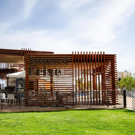 Sunset Drive 10 - 20 Luxury *